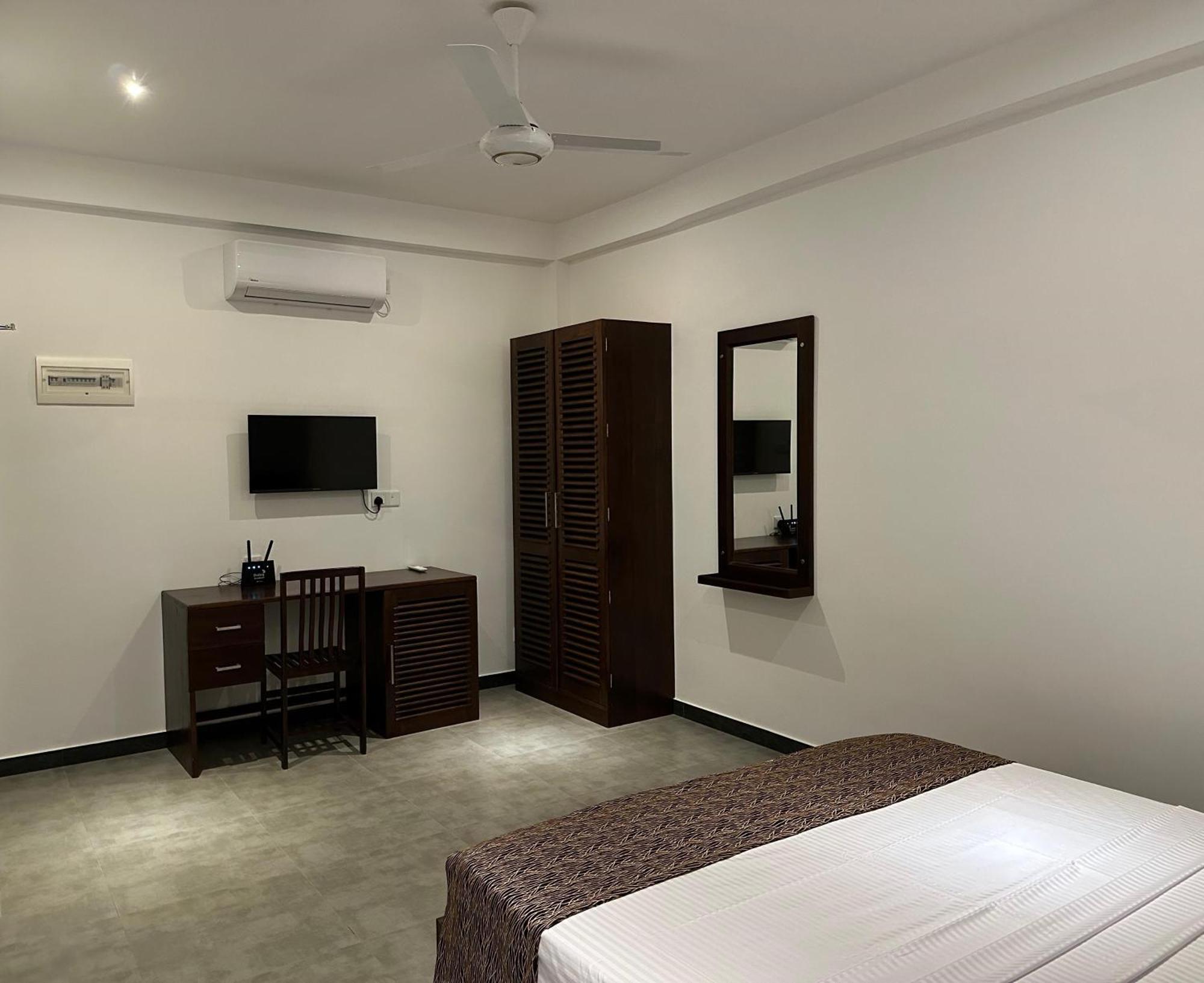 Cocos Polhena Hotel Matara Kültér fotó