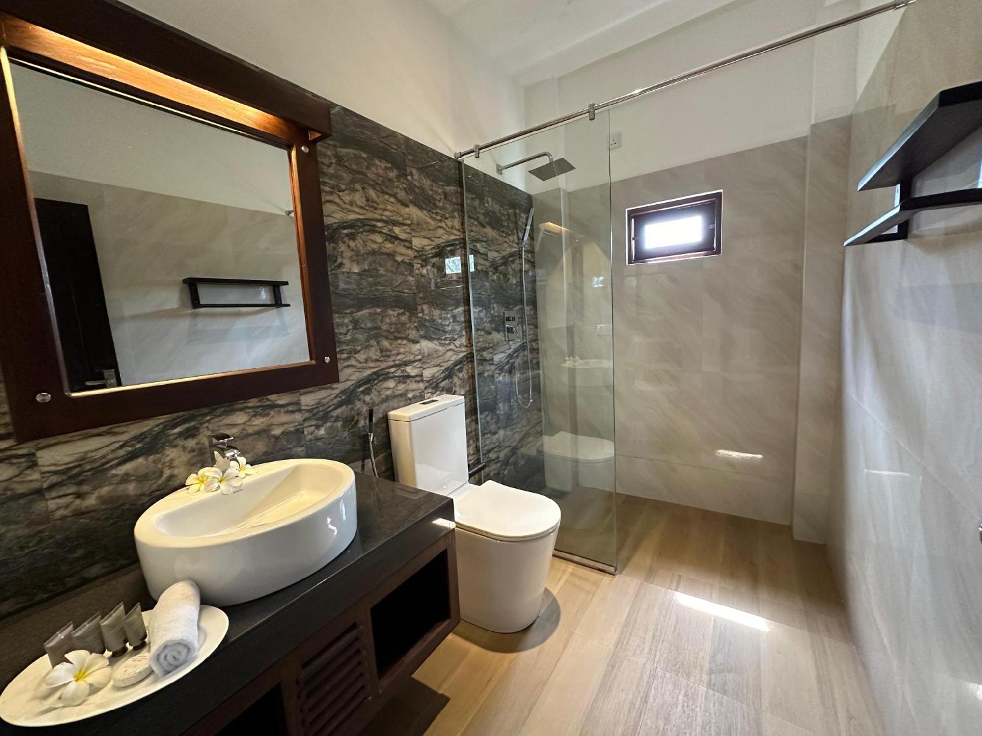 Cocos Polhena Hotel Matara Kültér fotó